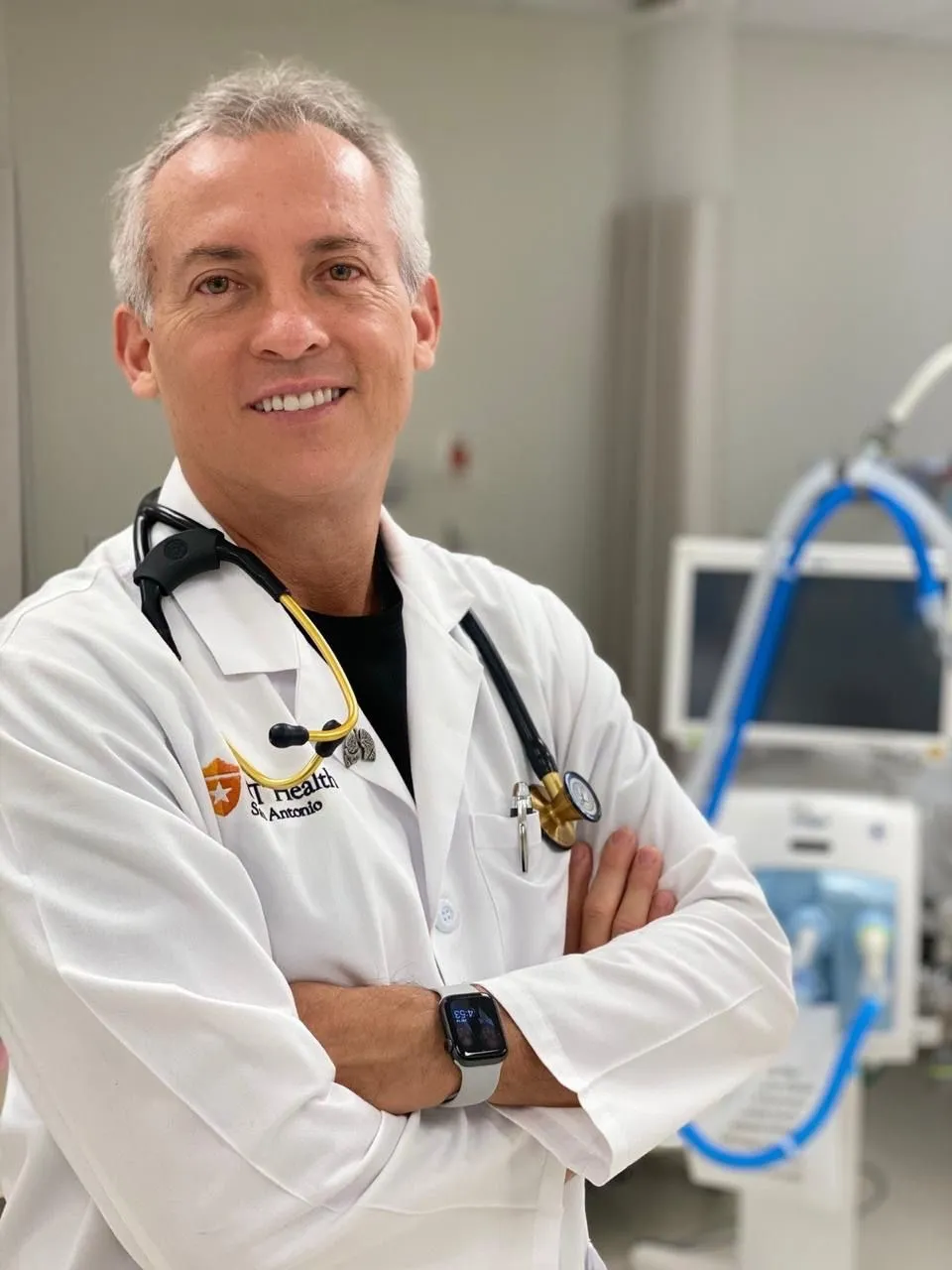 Rubén Restrepo MD en entorno clínico